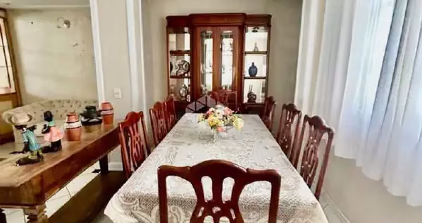 Casa à venda 4 quartos 1 suíte 2 vagas de garagem no centro de florianópolis