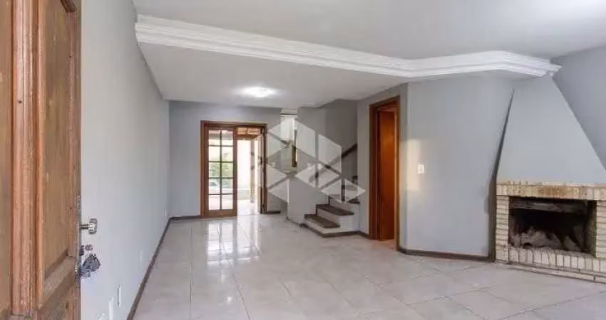 Casa com 3 quartos e piscina privativa para locação no bairro hípica.