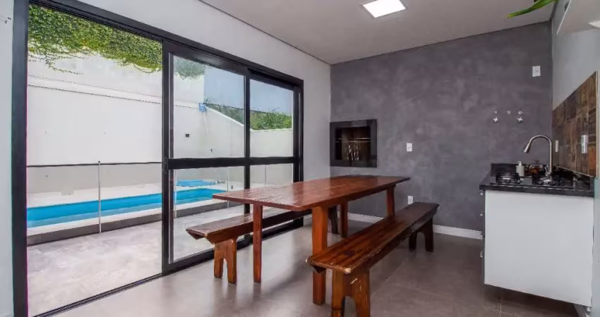Casa em condomínio 3 dorm no bairro mario quintana em porto alegre