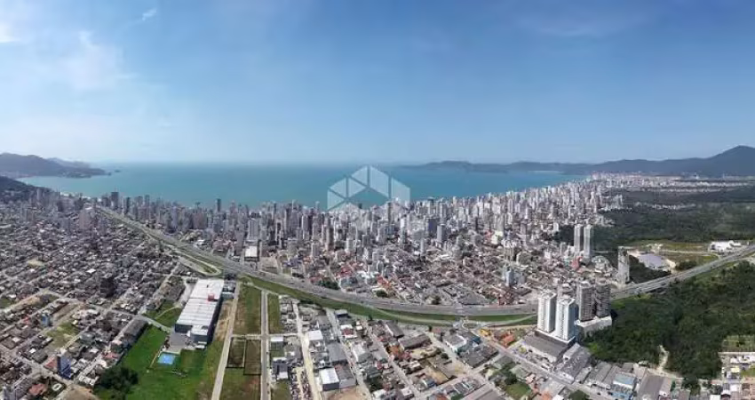 Apartamento pronto com 3 suítes e 2 vagas de garagem em itapema