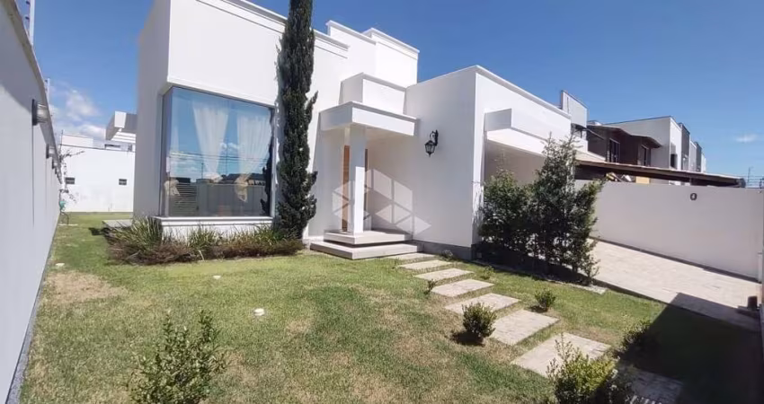 Casa de alto padrão com amplo terreno no Bairro Areias em Tijucas/SC.