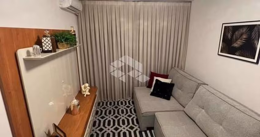 APARTAMENTO MOBILIADO BEM NO CENTRO DE TIJUCAS-SC!