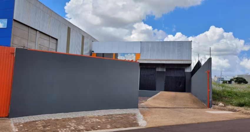 Barracão / Galpão / Depósito com 7 salas para alugar na Rua Primo Piovesan, 712, Canadá, Cascavel
