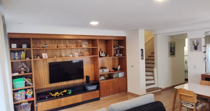 Lindo sobrado com 113 m² para venda, planejados, 3 dorms., 2 suítes e 2 vagas na Vila Mogilar - Mogi das Cruzes