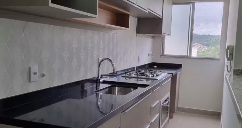Apartamento com suíte para locação! andar alto com vista incrível da serra, no mogilar