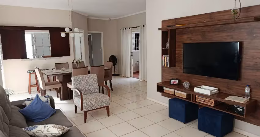 Casa com 3 quartos à venda no Dona Amélia, Araçatuba 