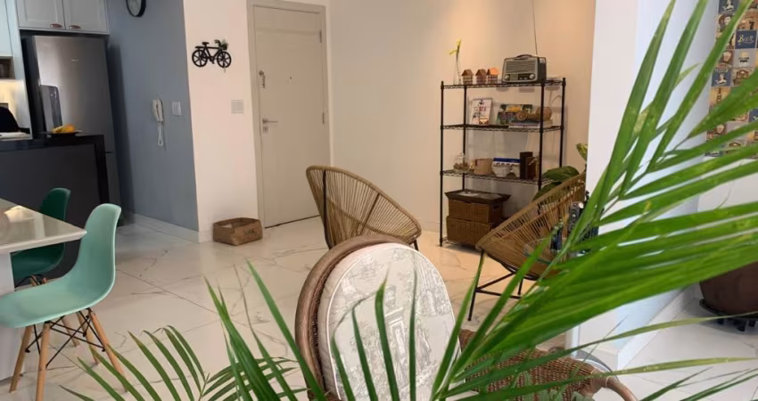 Lindo apartamento vista livre praça do Habib´s!
