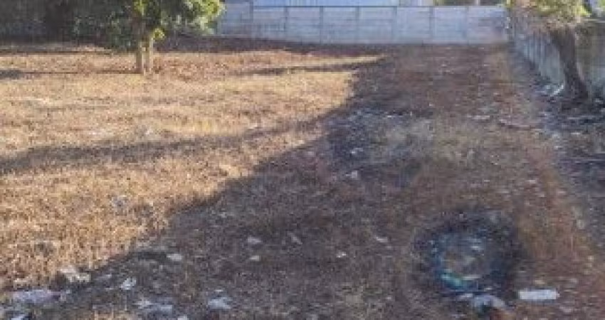 EXCELENTE TERRENO NA RUA: CASCAVEL BAIRRO:BOQUEIRÃO ARÉA TOTAL:2.371,52m²²