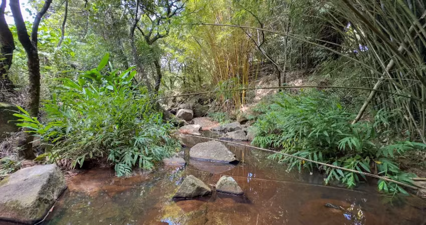 Linda chácara com cachoeira no distrito de suzana em brumadinho