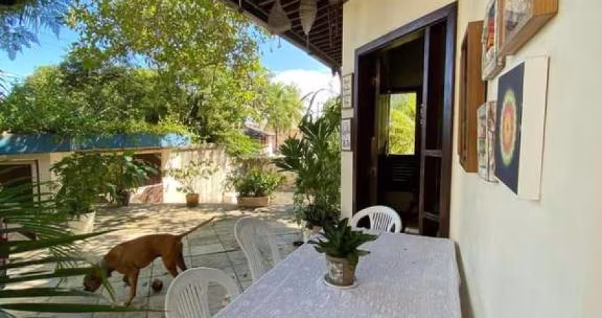 Casa para Venda em Salvador, Piatã, 4 dormitórios, 2 suítes, 6 banheiros, 3 vagas