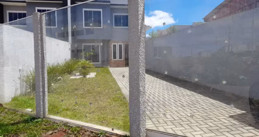 SOBRADO NOVO DE FRENTE PARA A RUA