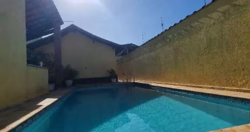 Casa com 3 quartos à venda na Rua Assis Valente, Solemar, Praia Grande