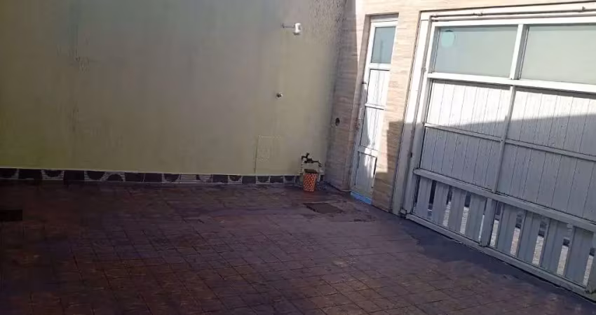 Casa com 2 quartos para alugar, 1 m² por r$ 2.400/mês