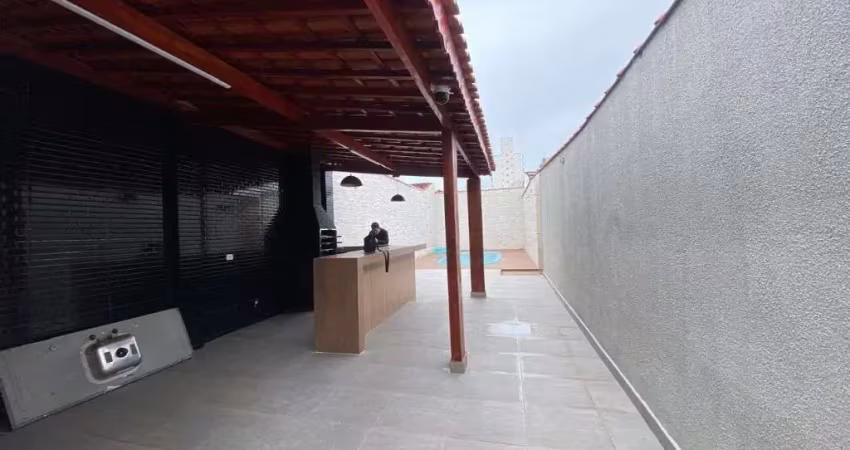 Casa com 2 quartos para alugar na Rua Serra Negra, Jardim Imperador, Praia Grande