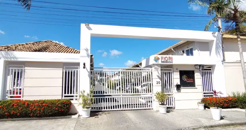 Casa em condomínio fechado no jardim letícia, 2 quartos, quando nos fundos, vaga de garagem, localização bem tranquila
