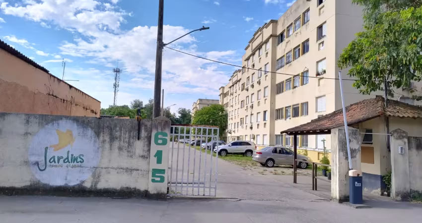 Apartamento 2 quartos, sol da manhã, vaga de garagem, condução na porta do condomínio, 5 minutos do centro de cg, e estação de trem