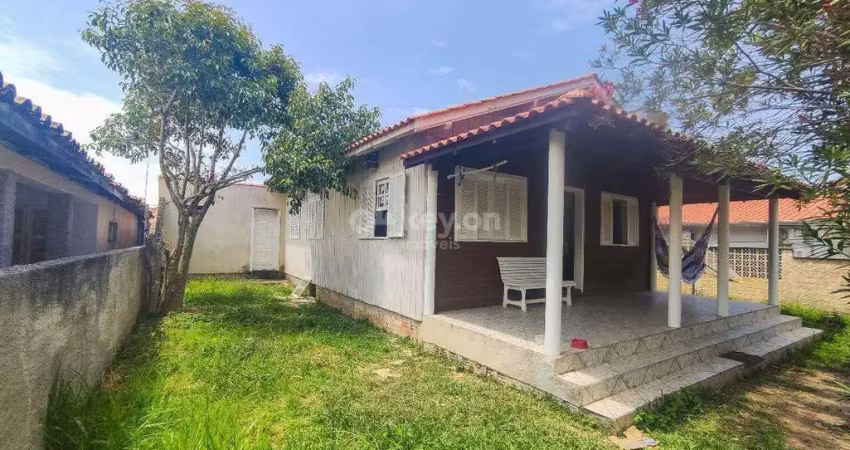 Casa à venda, 3 quartos, 2 vagas, Balneário Arroio Corrente - Jaguaruna/SC