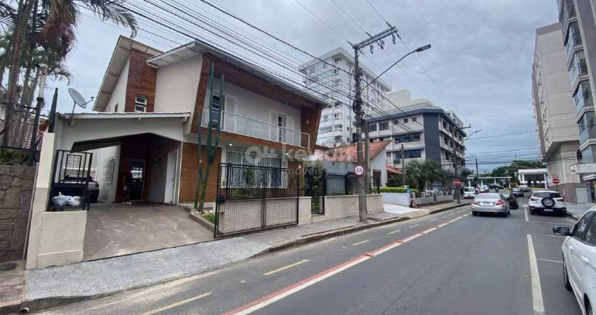 Casa para aluguel, 4 quartos, Centro - Tubarão/SC