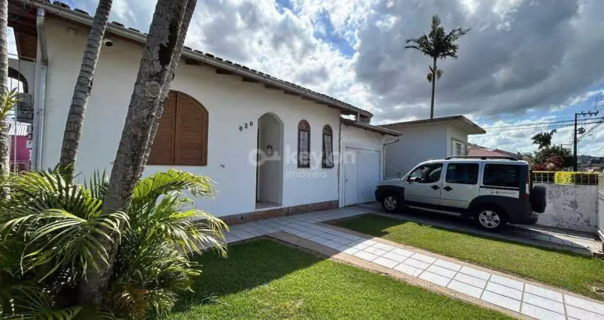 Oportunidade de casa semi-mobiliada no bairro santo antônio de pádua!