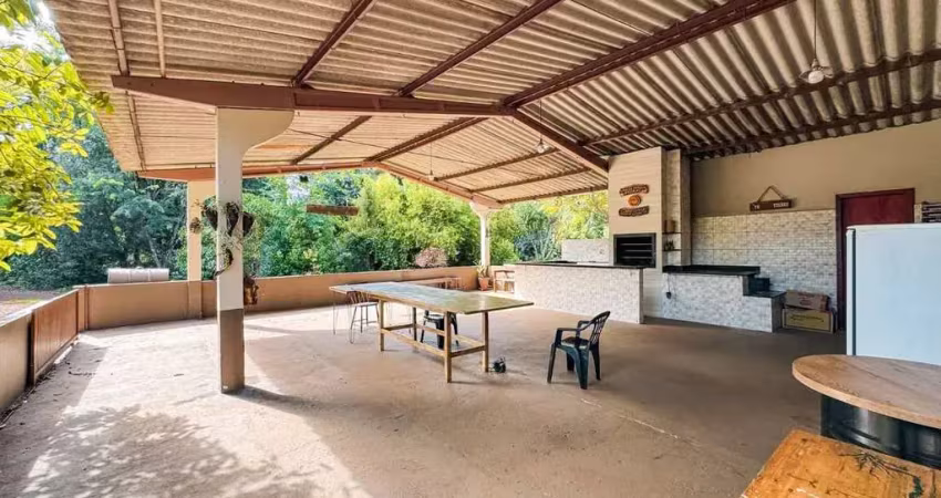Casa a venda com 2 quartos sendo 1 suíte, clube caça e pesca - toledo
