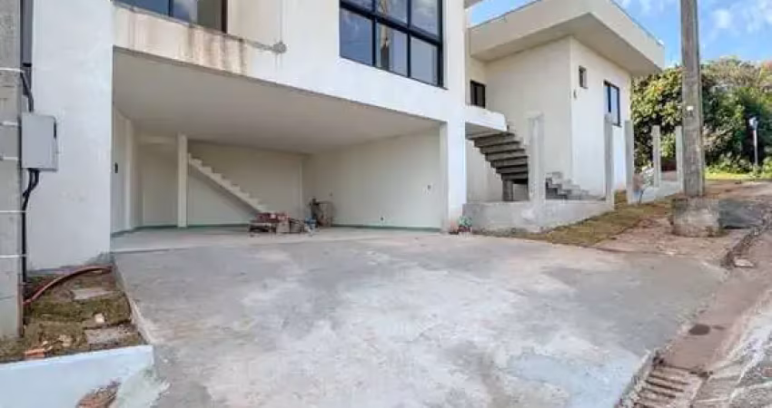 Casa de esquina alto padrão para venda e locação, com 1 suíte + 2 quartos, centro - toledo/pr
