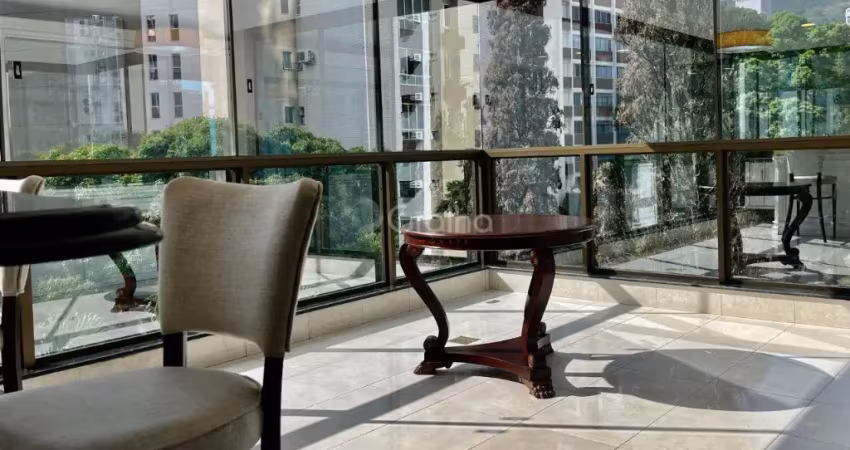 Amplo apartamento com 3 suítes, escritório, 3 vagas e localização privilegiada no centro de florianópolis