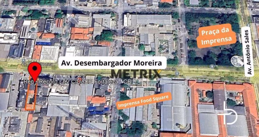 Casa comercial na Av. Desembargador Moreira