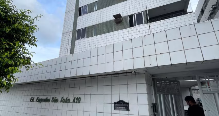 Apartamento na várzea dois quartos sendo um suíte