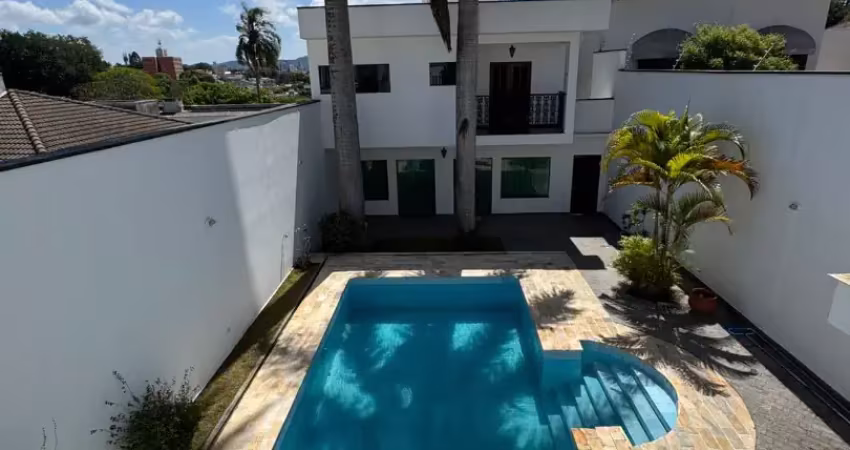 Casa com 3 quartos para alugar na Avenida São Paulo, Vila Oliveira, Mogi das Cruzes