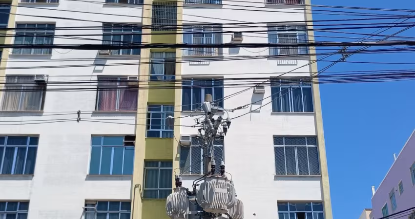 Ótimo sala e 2.quartos Com Dependência Completa piso frio Frente Alto Vistao Livre.