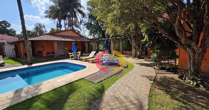 Casa com excelente ambiente de lazer para venda em Guararema!!!