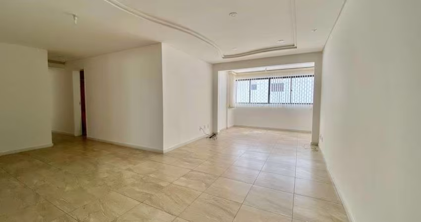 Vendo Ap 128m no Cocó, 3° andar, Nascente, 3 suites c/ closets, lavabo, depend. completa, sala ampla