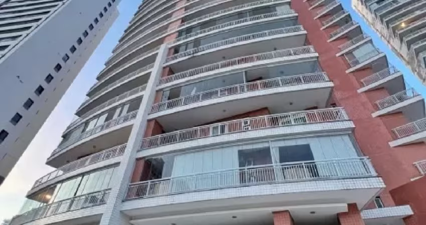 Lindo Apartamento no Cocó, andar alto, reformado, 2 suítes, closet, 2 vagas