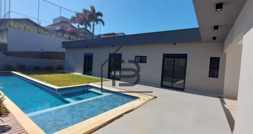 Casa térrea à Venda Condomínio Flamboyan, 3 suítes, piscina, 4 vagas , Bragança Paulista