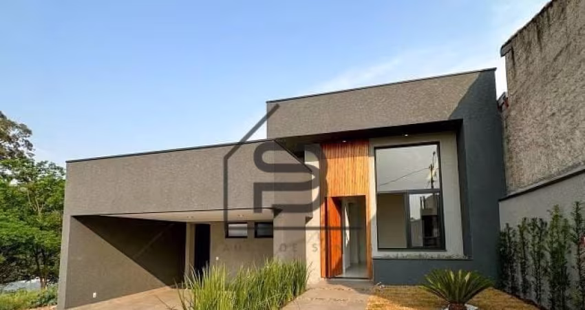 Casa térrea à venda Condomínio Portal da Serra,  3 dormitórios sendo 1 suíte com closet, 4 vagas, Bragança Paulista.