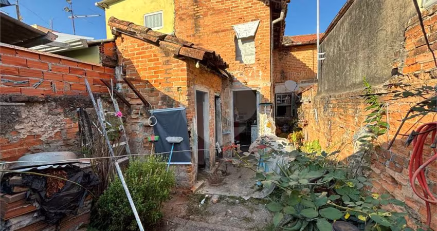 Casa com 1 quartos à venda em Centro - SP
