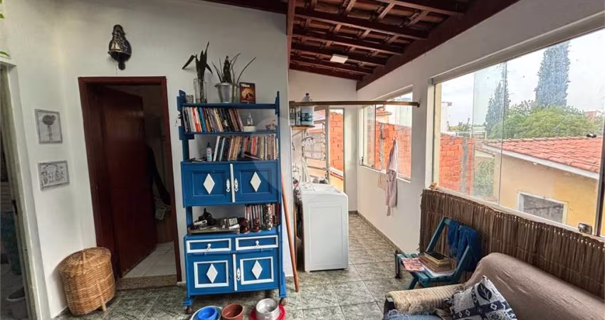 Casa com 3 quartos à venda em Vila Teixeira - SP