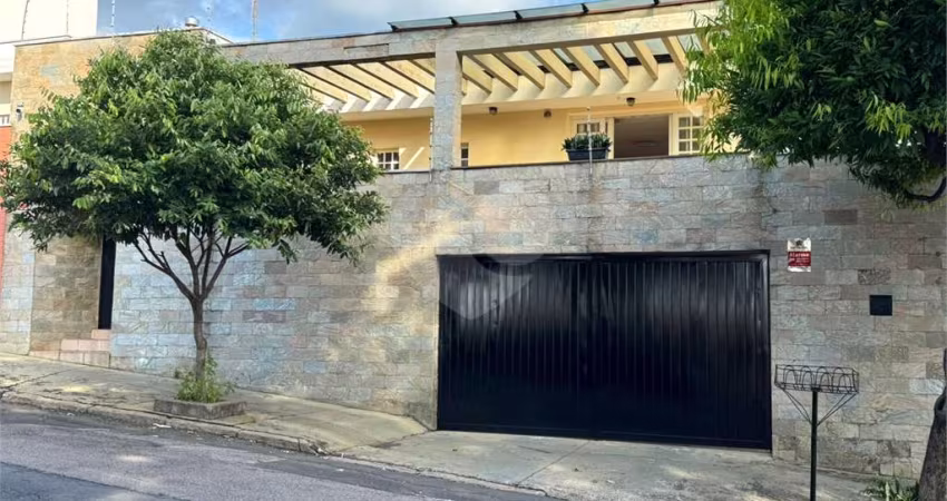 Casa com 4 quartos à venda em Vila Henrique - SP