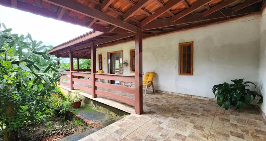 Chácara com 3 quartos à venda em Jardim Buru - SP