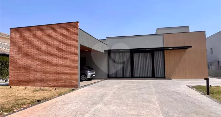 Casa  à venda com 3 quartos, sendo 2 suítes,  no condomínio terras de mont serrat, salto - sp