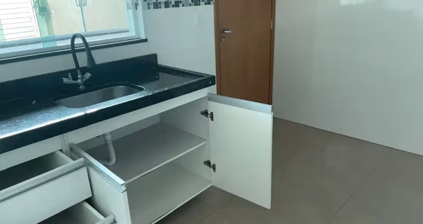 Casa com 2 quartos para alugar na Rua Coutinho De Montauri, 22, Vila Mirante, São Paulo