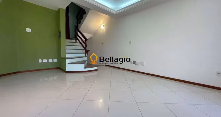 Casa 3 dormitórios com suíte em condomínio fechado no centro de santa maria!