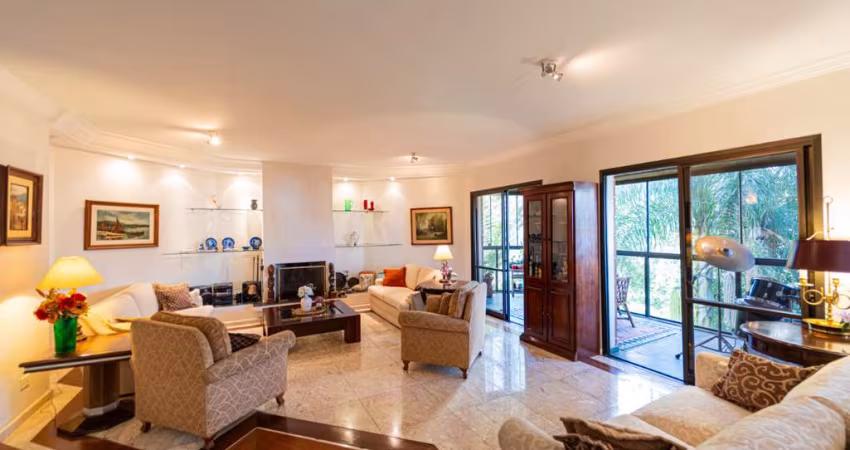Apartamento tipo para venda com 3 quartos, sendo 1 suíte, 204m²