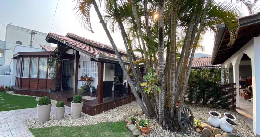 Casa no bairro dos estados - 05 dormitÓrios , Estados, Balneário Camboriú - SC