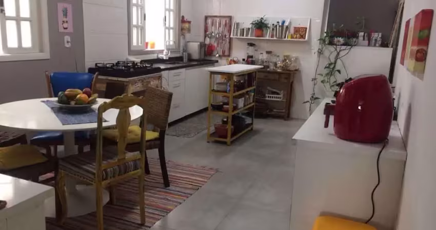 Sobrado com 3 dormitórios à venda, 150 m² por R$ 732.000,00 - Parque São Vicente - Mauá/SP