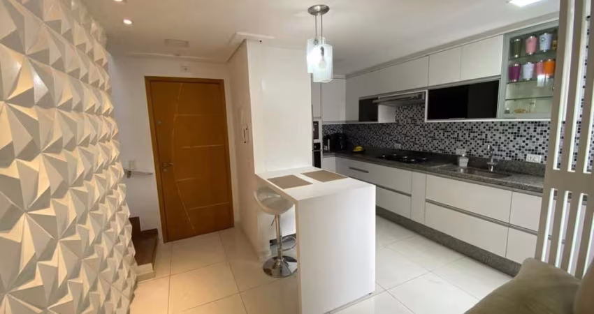 Cobertura com 2 dormitórios à venda, 121 m² por R$ 550.000,00 - Parque São Vicente - Mauá/SP