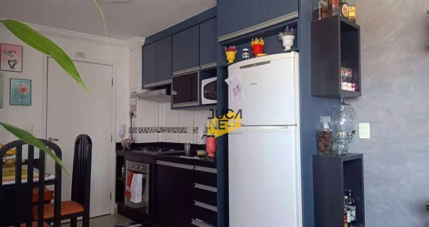 Apartamento com 2 dormitórios à venda, 52 m² por R$ 300.000 - Parque São Vicente - Mauá/SP