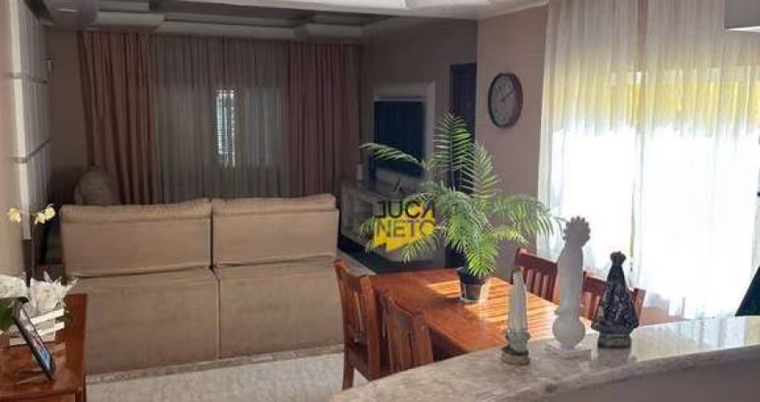 Sobrado com 3 dormitórios à venda, 343 m² por R$ 735.000,00 - Parque São Vicente - Mauá/SP