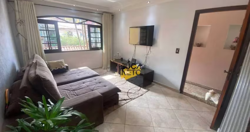 Sobrado com 3 dormitórios para alugar, 185 m² por R$ 4.207,93/mês - Jardim Araguaia - Mauá/SP