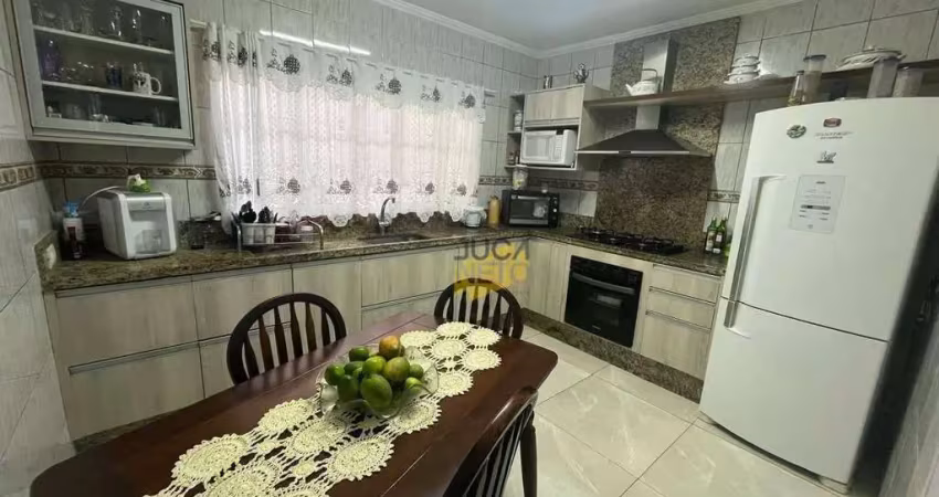 Sobrado com 3 dormitórios à venda por R$ 600.000 - Parque das Américas - Mauá/SP